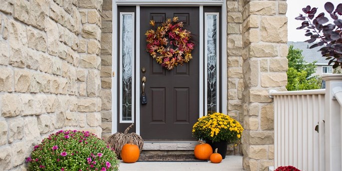 Inexpensive Fall Front Porch Decorating On A Budget